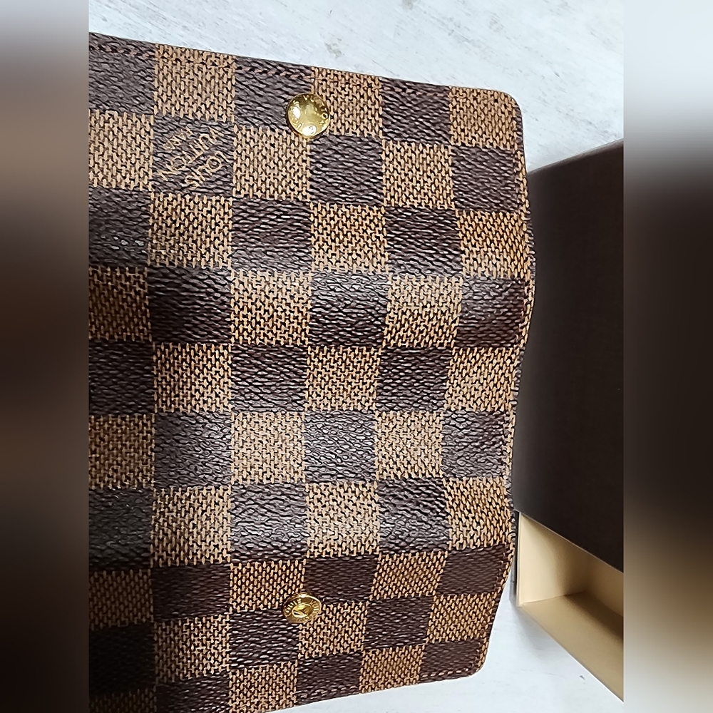 Authentic Louis Vuitton Damier Ebene Canva 4-Key Holder NWOT - Picture 5 of 7